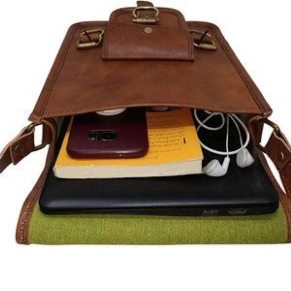 Men’s Small Leather Messenger Bag Brown *NEW*